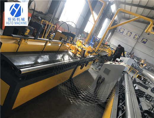 รถไฟ CNC Automatic Chain Link เครื่องรั้วลวดคู่ป้องกันการกัดกร่อน